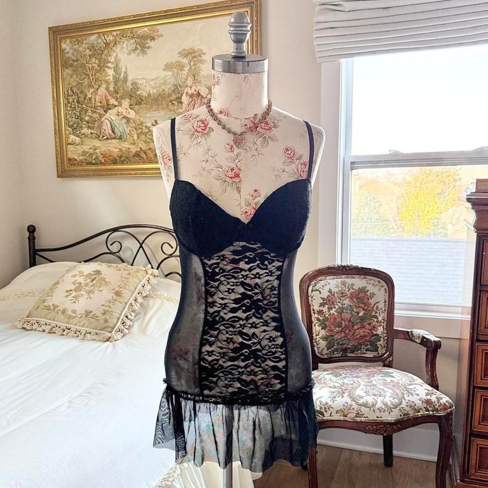black lace slip dress  Y2K gilligan‎ o malley black lace slip dress